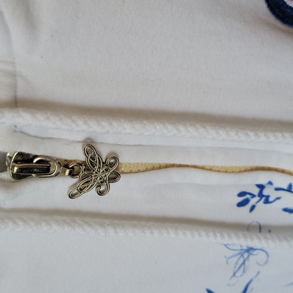 Cubs Zip up Hoodie - Picture 4 of 12